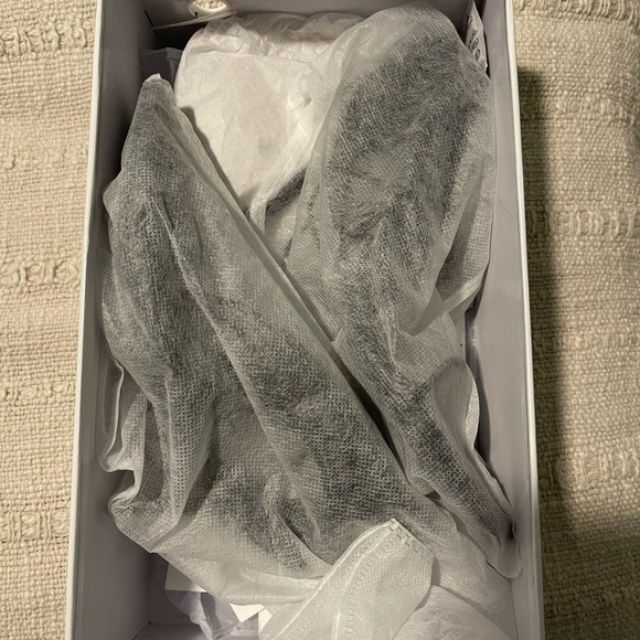 FEMME LA LUCE MINIMALE STRAPPY HEELS - Picture 13 of 13